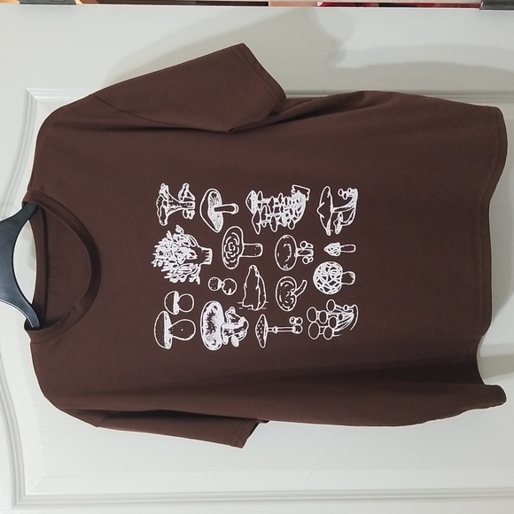 SHEIN Tops - ⛱️SHEIN Mushrooms T-shirt Size XL